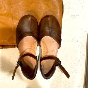 Dansko maryjane leather clogs